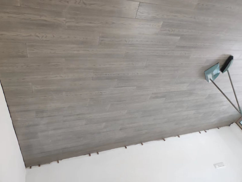 如何預(yù)防室內(nèi)地板出現(xiàn)裂縫？