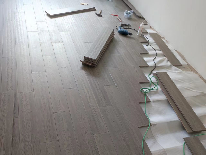 如何預(yù)防室內(nèi)地板出現(xiàn)裂縫？