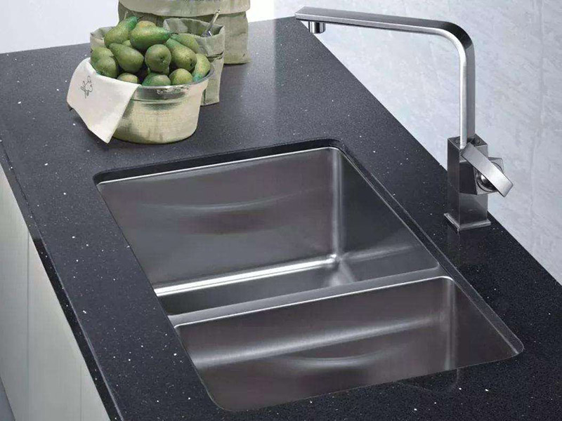 臺(tái)下盆脫落怎么安裝，按照師傅教的辦法這樣固定臺(tái)下盆真是太牢固了