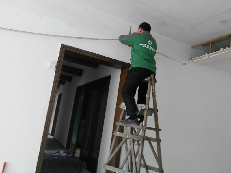 哪家婁底裝修公司收費(fèi)便宜，婁底墻面翻新裝修怎么做省錢