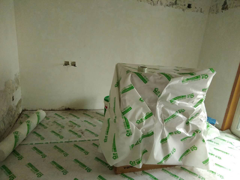 廚衛(wèi)地面找平，墻面抹灰