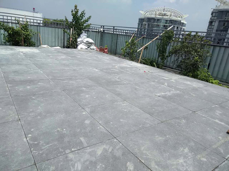 地面貼磚，地磚勾縫