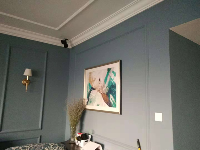 公寓掛畫安裝：墻面裝飾，除了一些運(yùn)用裝修的材料之外，人們也能夠通過掛畫來進(jìn)行裝飾的，可以表現(xiàn)出一個主人的整體涵養(yǎng)和檔次，墻上掛畫怎么安裝，只要做到準(zhǔn)確的安裝，才可以有好的結(jié)果。同時墻上掛畫安裝的方法也要理解，掌握好了辦法之后，安裝比較快，并且安全。