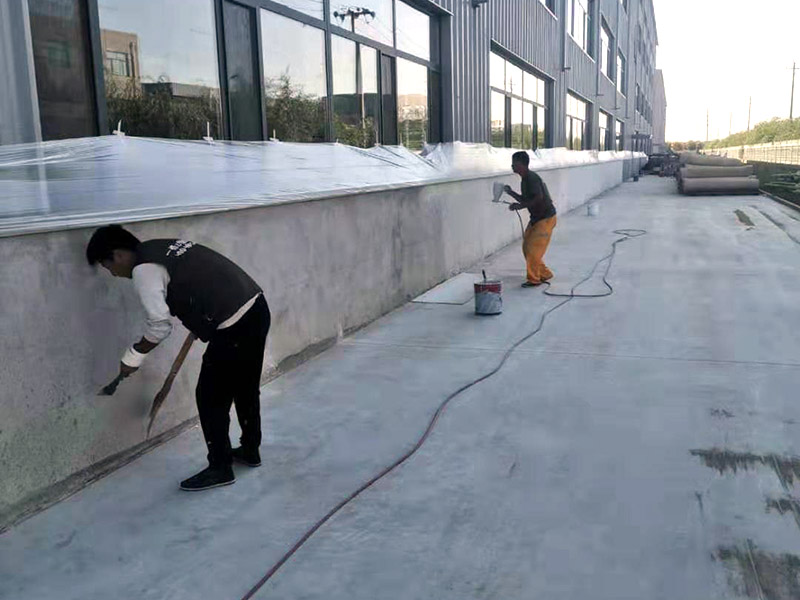 外墻墻裙噴刷涂料：建筑外墻刷涂料，取決于建筑物的2113外墻結(jié)構(gòu)。如果是混凝土5261外墻，又較平整，是可以干凈后，直接刷涂料的。如果是框架結(jié)構(gòu)，是采用加氣混凝土塊或空心4102磚等砌的填充墻，就不可以直接刷涂料。1653必須抹灰后，才可以刷涂料。又如外墻帶保溫層的，也內(nèi)必須做保溫砂漿抹面后，才可以刷涂料。對于清水磚外墻面，也有直接容刷涂料的。但較少使用。