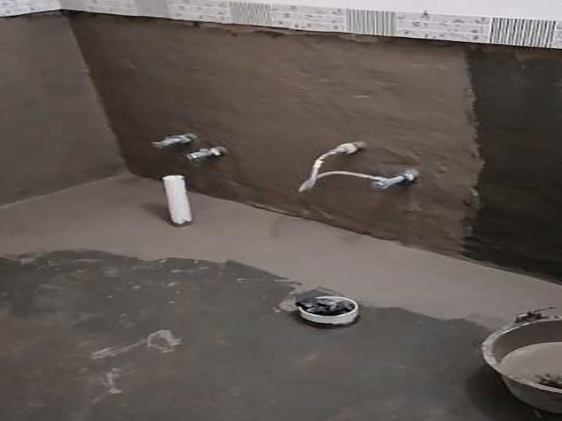 衛(wèi)生間貼磚裝修：先將所需材料準備好，然后將水泥與建筑膠混合拌勻，用鏟刀將其鏟到地面刮平再將瓷磚鋪上刀壓實，這樣按照這樣的方式自上而下或自左而右來進行貼磚即可。 衛(wèi)生間在進行貼瓷磚時，首先要注意的就是防水方面的問題。因此，必須要在鋪磚之前就把衛(wèi)生間墻面與地面的防水做好，這樣就能避免鋪磚之后出現(xiàn)滲水漏水的現(xiàn)象。 貼磚過程中不要為了防水就把瓷磚縫隙留的太小，這樣很容易導(dǎo)致瓷磚熱脹冷縮，最好將瓷磚擠壞，到時候再想貼瓷磚就非常困難了。 瓷磚在使用之前泡水是為了在鋪貼過程中，它的粘度會更加牢固，但要注意有些商家是允許剩余的瓷磚可以退款的，但是如果是泡水了的話，就不能退了，所以不要將所有的瓷磚都泡水。