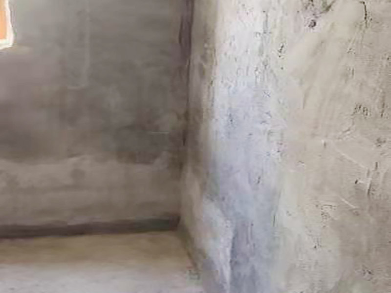 廚房抹灰防水施工：清理基層：將墊層上松散的混凝土、砂漿等清洗干凈，凸出的鼓包剔除。 刷水泥素漿：配合比為水泥∶防水油=1∶0.03(重量比)，加上適量水拌合成粥狀，鋪攤在地面上，用掃帚均勻掃一遍。 抹底層砂漿：底層用1∶3水泥砂漿，摻入水泥重3%～5%的防水粉。拌好的砂漿倒在地上，用杠尺刮平，木抹子順平，鐵抹子壓一遍。 刷水泥素漿：常溫間隔1d后刷水泥素漿一道，配合比為水泥∶防水油=1∶0.03(重量比)加適量水。 抹面層砂漿：刷水泥素漿后，接著抹面層砂漿，配合比及做法用底層。