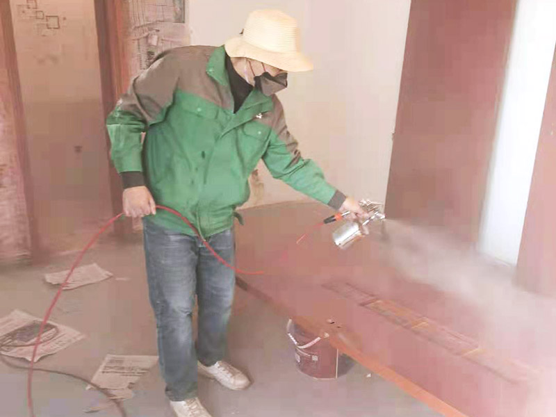 貴陽防盜門噴漆的師傅為什么都是白天施工，晚上不能給防盜門噴漆嗎