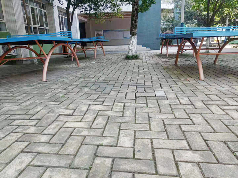 學校地面凹凸不平維修