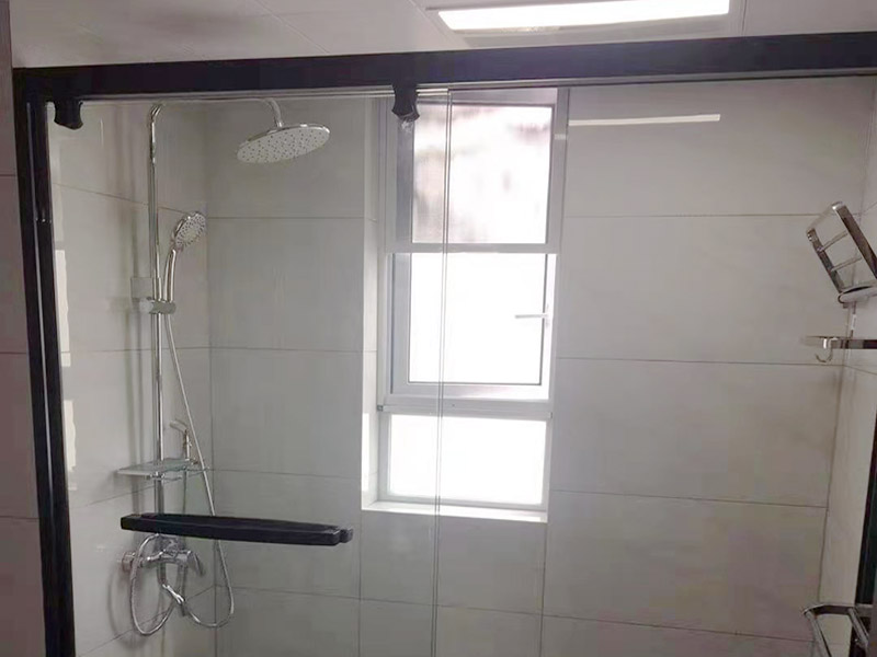 長(zhǎng)沙門(mén)窗玻璃修復(fù),長(zhǎng)沙門(mén)窗玻璃修復(fù)上門(mén)服務(wù),長(zhǎng)沙玻璃修復(fù)師傅電話(huà),玻璃維修方法,門(mén)窗玻璃維修技巧