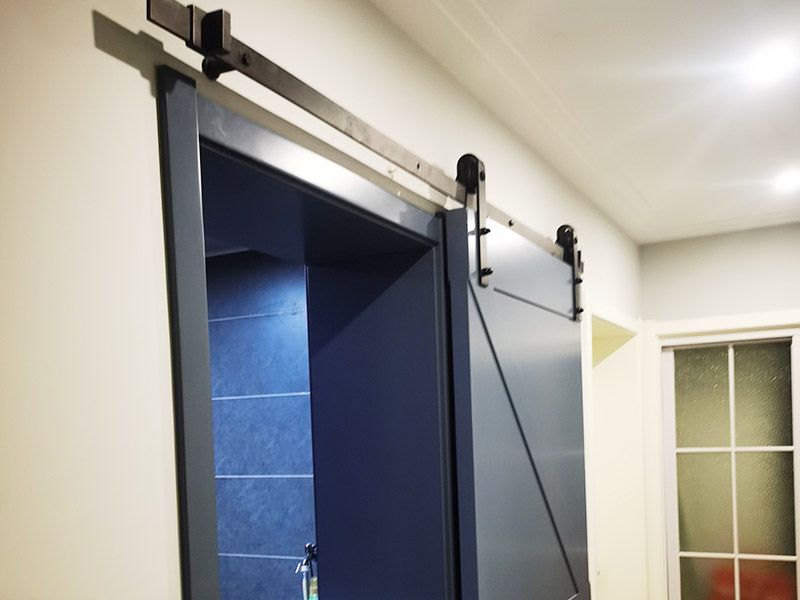 衛(wèi)生間谷倉(cāng)門(mén)滑軌維修