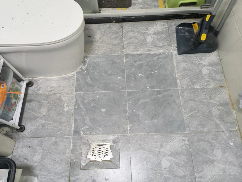 衛(wèi)生間地磚局部修補