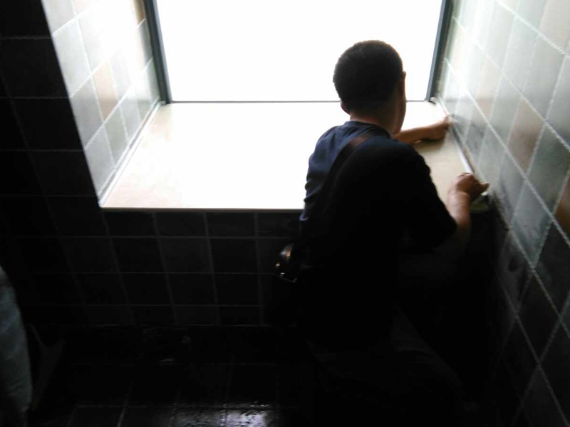  門窗維修師傅,門窗安裝已經(jīng)五年，物業(yè)還要維修怎么辦