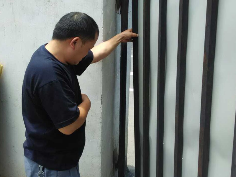 窗戶的維修,換紗窗，換玻璃換窗鎖，修窗戶開不開關不上