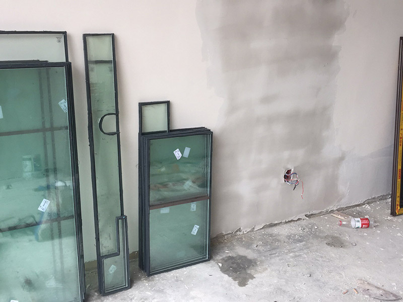 不知窗戶維修找誰，電話約上門修窗戶還能提前知道窗戶維修多少錢