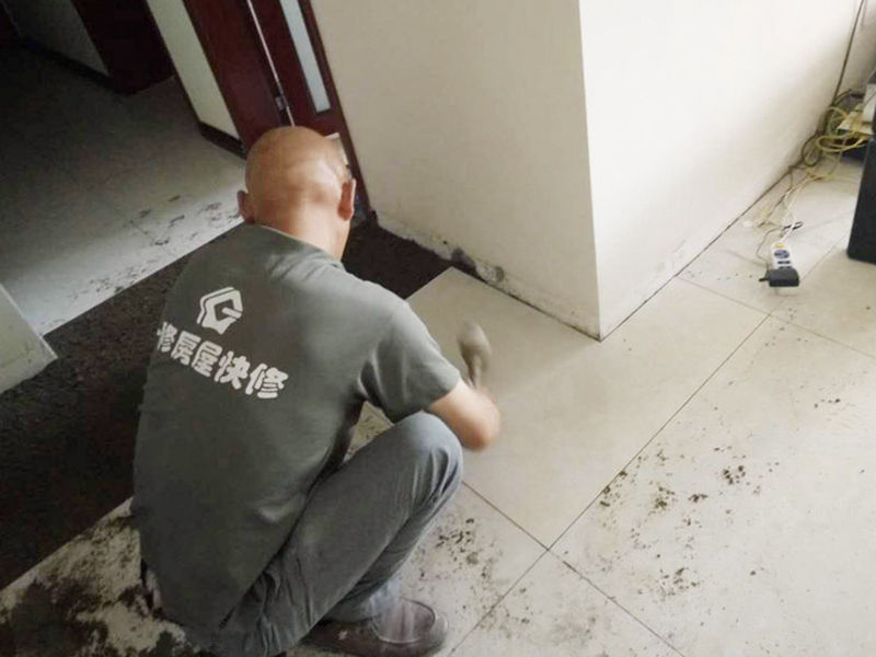 清水房玄關(guān)裝修,房子沒有玄關(guān)，進(jìn)門見客廳，怎么裝修