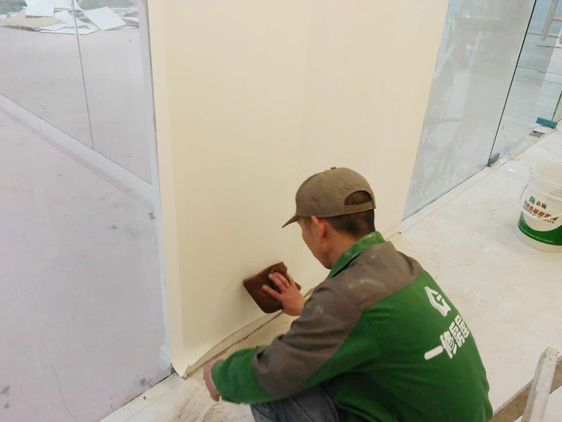 青島窗戶漏水是施工的質(zhì)量問題嗎，青島窗戶漏水如何解決