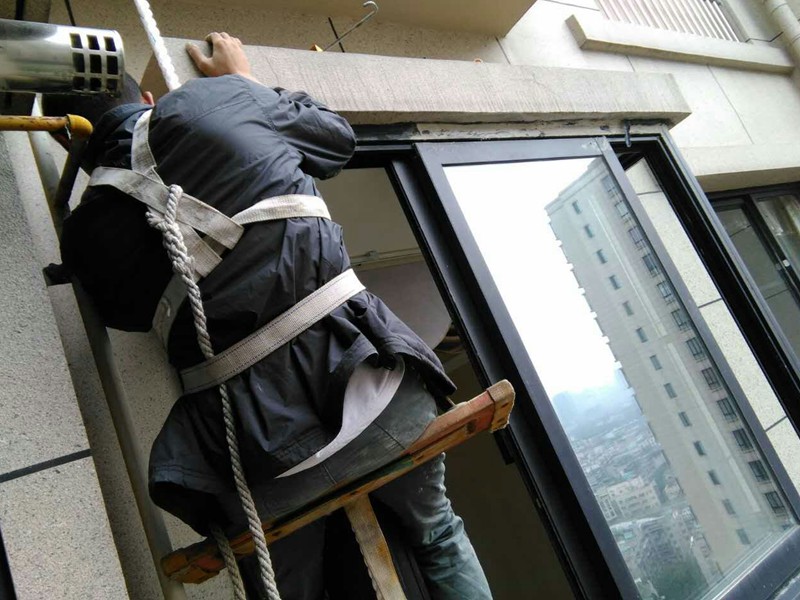窗戶把手維修,鋁合金門窗怎么維修，有哪些注意事項(xiàng)
