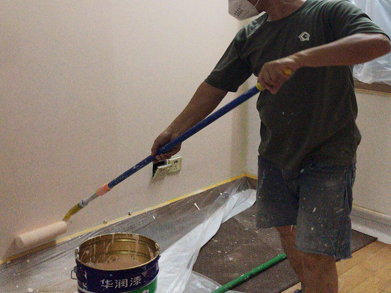 如果找不到重慶修墻補墻的電話，自己可以動手進行墻面修補嗎