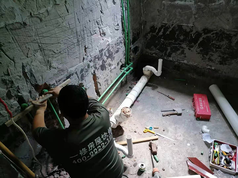 成都水電工上門維修如何收費，水電工收費的依據(jù)是什么