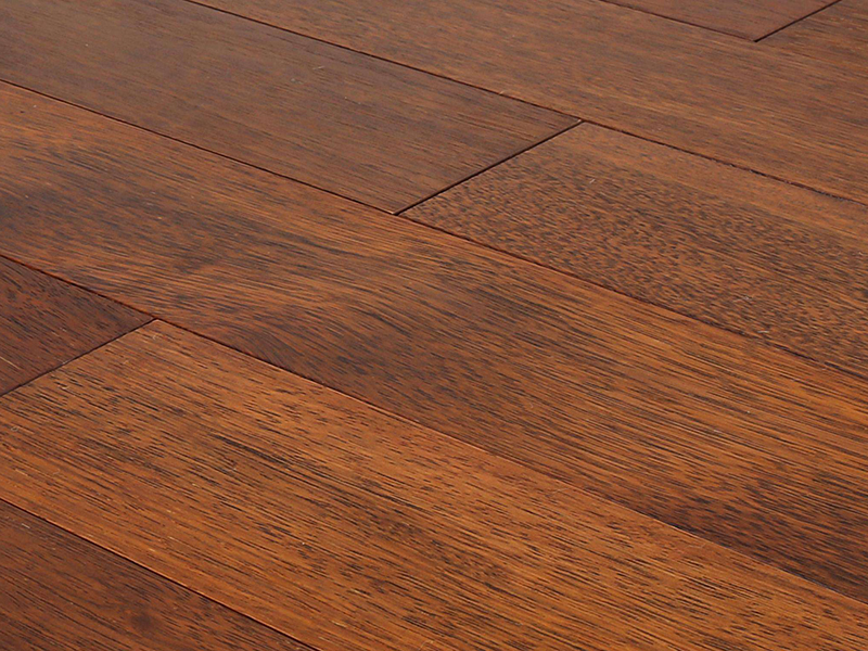 實木地板開裂怎么辦，生活中如何做才能避免實木地板開裂呢