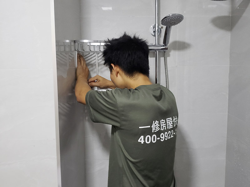 衛(wèi)生間漏水到樓下怎么處理，來看看成都裝修公司怎么做