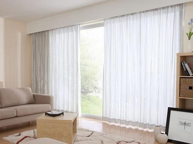 唐山陽臺窗裝修，陽臺窗戶比較高怎么裝修