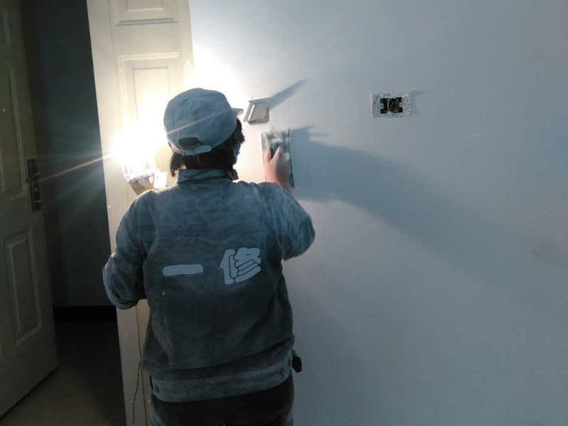 房屋舊墻面粉刷，底漆質(zhì)量直接影響面漆