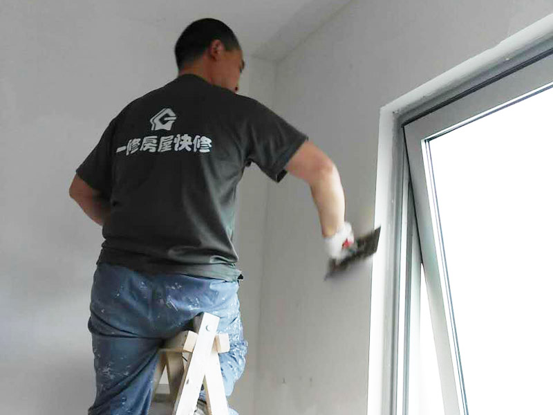 墻面滲水維修知識(shí)盤點(diǎn)，刷漆時(shí)施工不當(dāng)