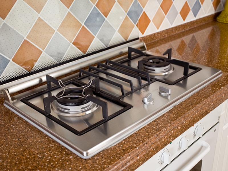 燃?xì)庠畎惭b知識，出現(xiàn)黃火或離焰需調(diào)試