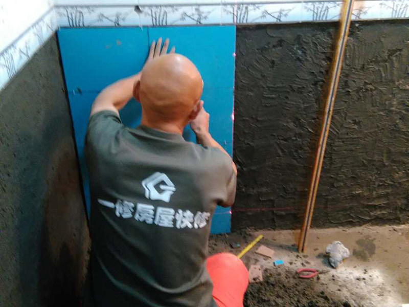 空鼓瓷磚修補，瓷磚中部空鼓需撬磚重鋪