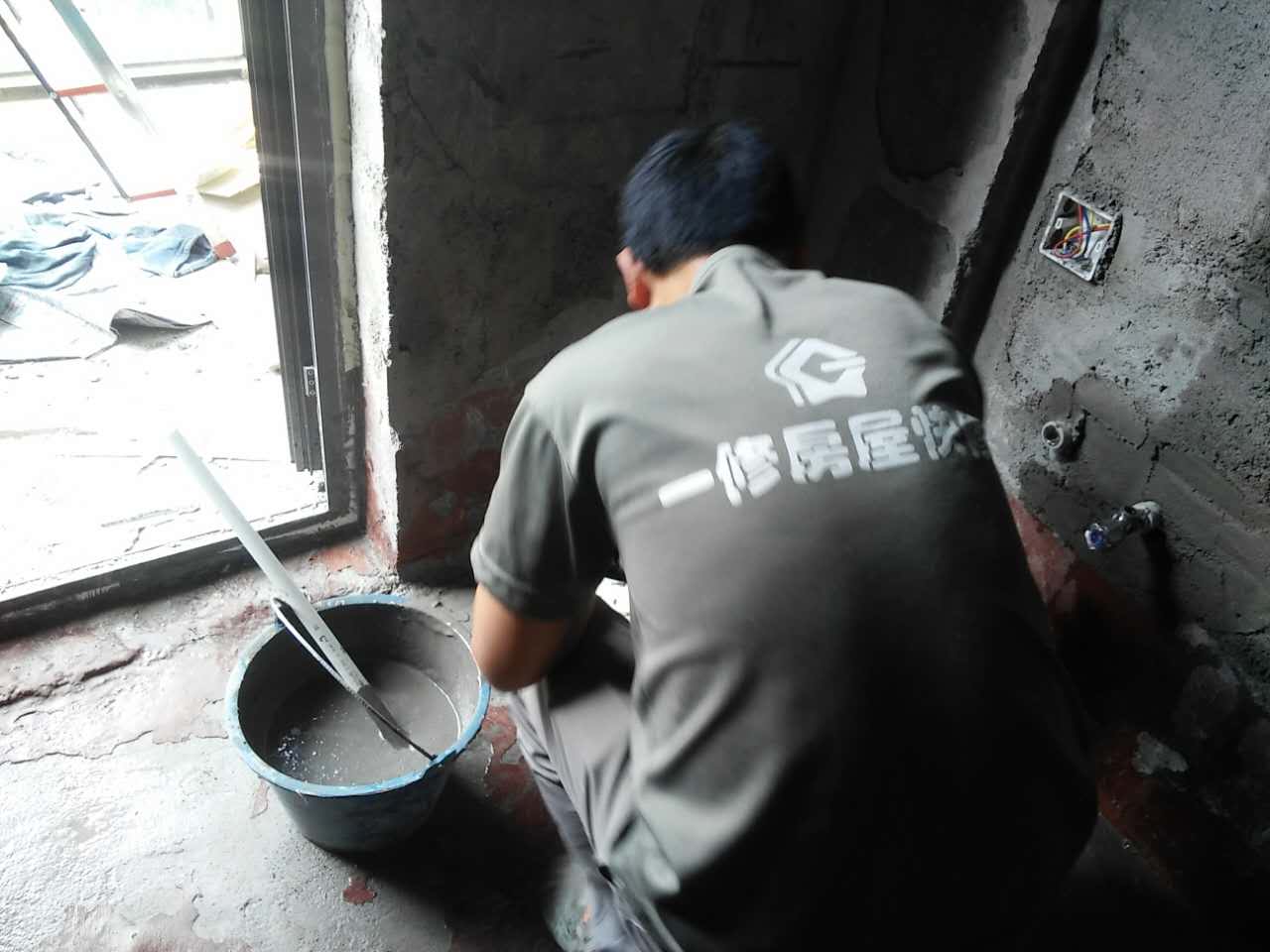 一修老式廚房改造、強(qiáng)化地板安裝、飄窗