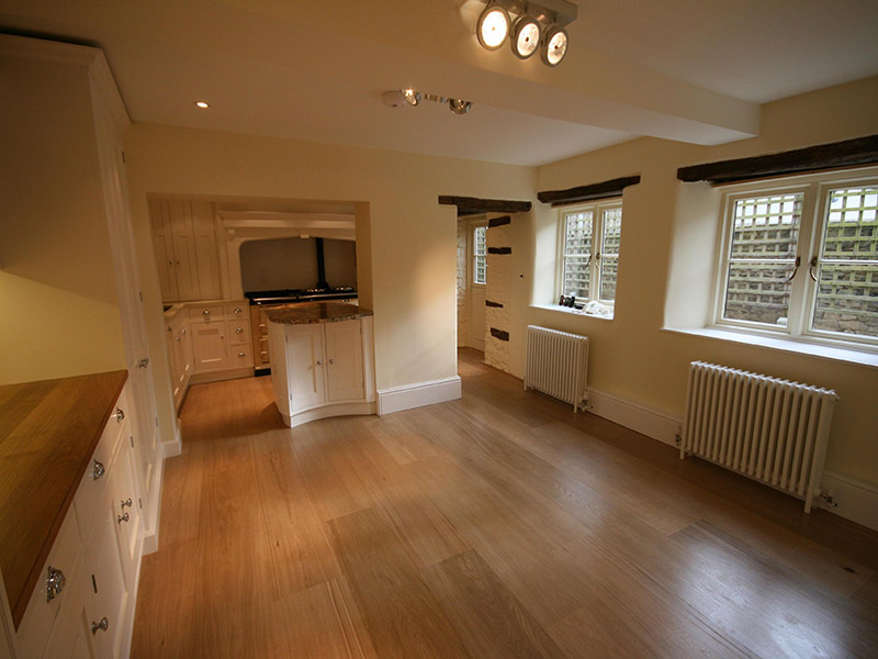 地板翻新多少錢，舊實(shí)木地板翻新，復(fù)合