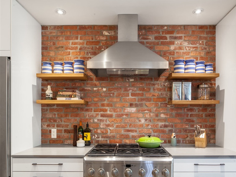 廚房滲水到樓下,怎么著原因，解決這個