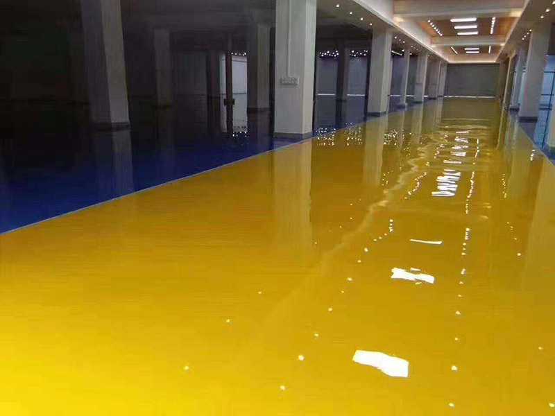 自流平地坪翻新怎么做，找準(zhǔn)開裂位置兩