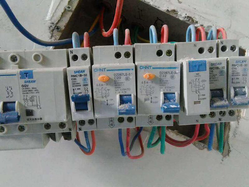 跳閘推不上去好惱火！其實要解決也很簡