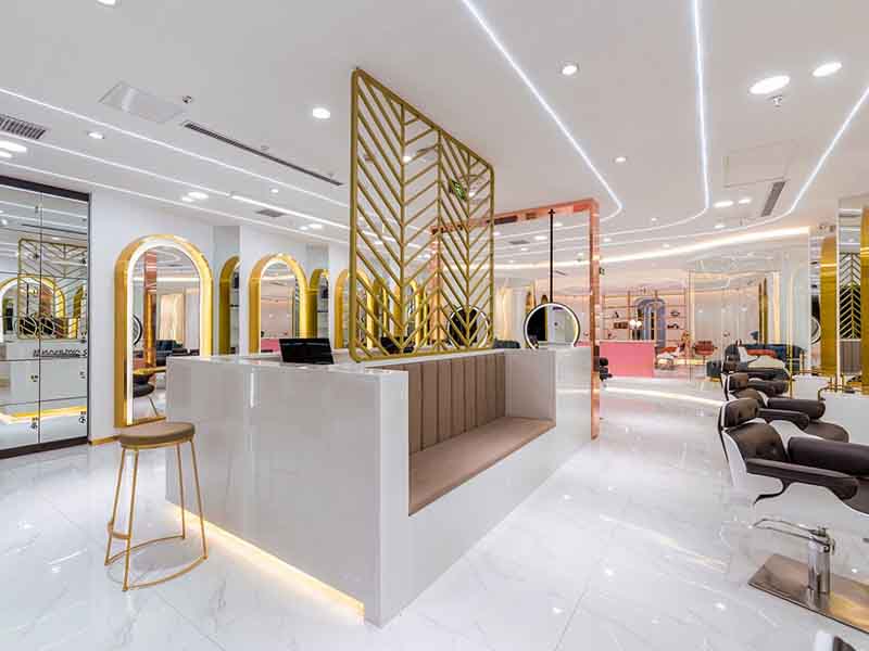 德陽理發(fā)店設計中，客人等候區(qū)和操作作