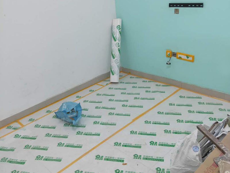 房內(nèi)刷乳膠漆好還是貼墻布好，房內(nèi)刷乳