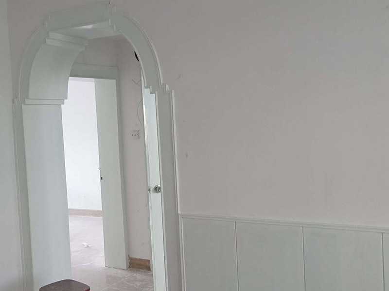 乳膠漆舊墻臟了重新刷漆復(fù)雜嗎？自己刷