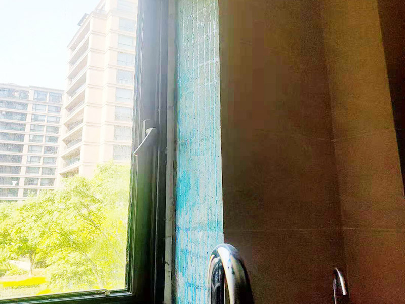 拉薩陽臺安裝玻璃窗多少錢一平方？