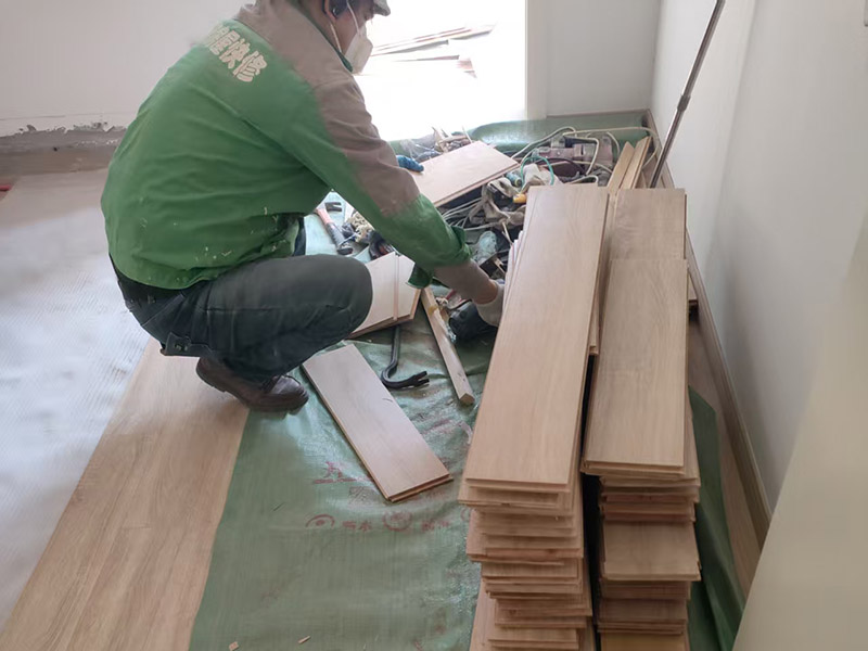 久益一修客廳翻新的收費標(biāo)準(zhǔn)和工藝介紹