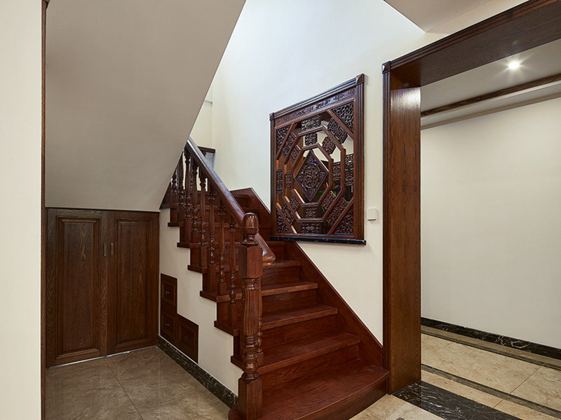 別墅樓梯安裝效果圖