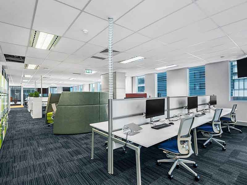 德陽廣漢市行政廣場(chǎng)辦公室翻新裝修-吊頂安裝