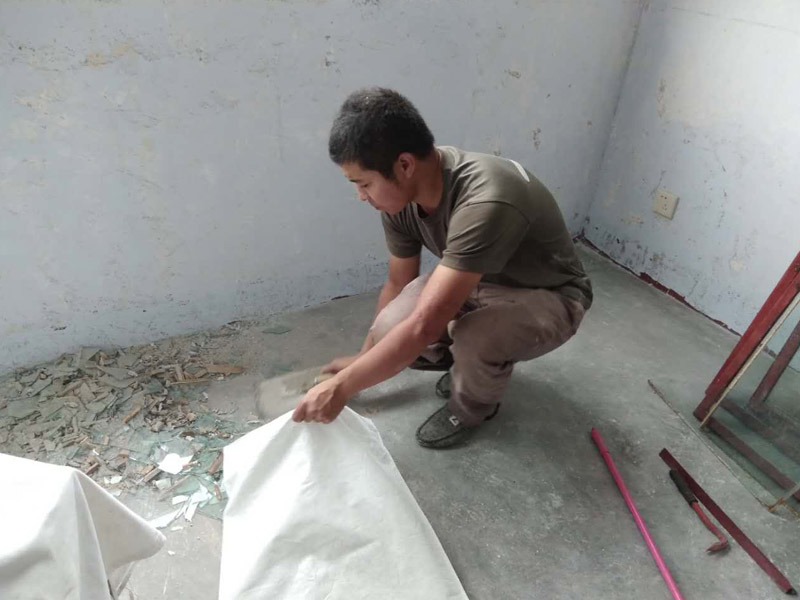 窗戶拆除、建渣清理